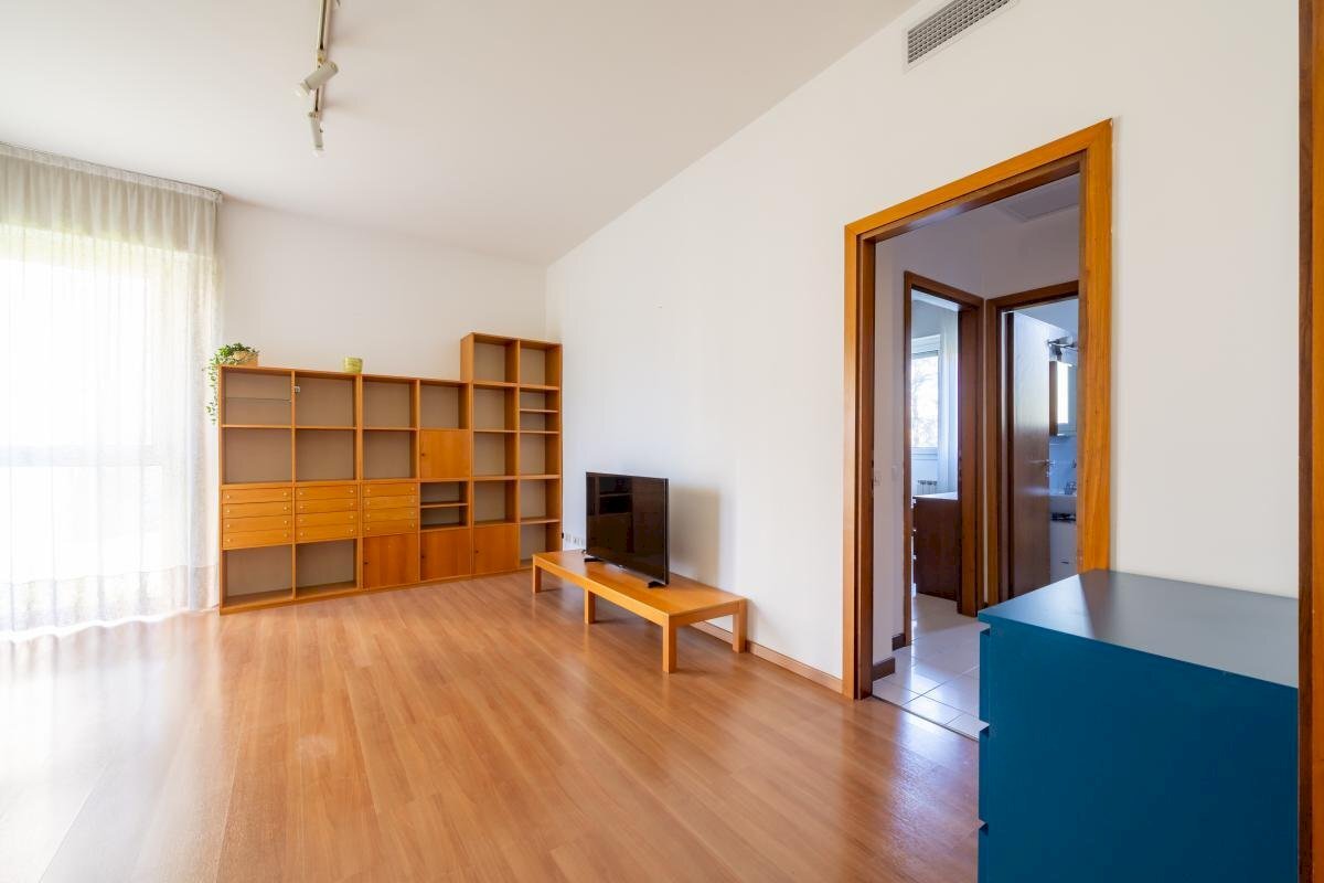 Three-room apartment Segrate - photo 3