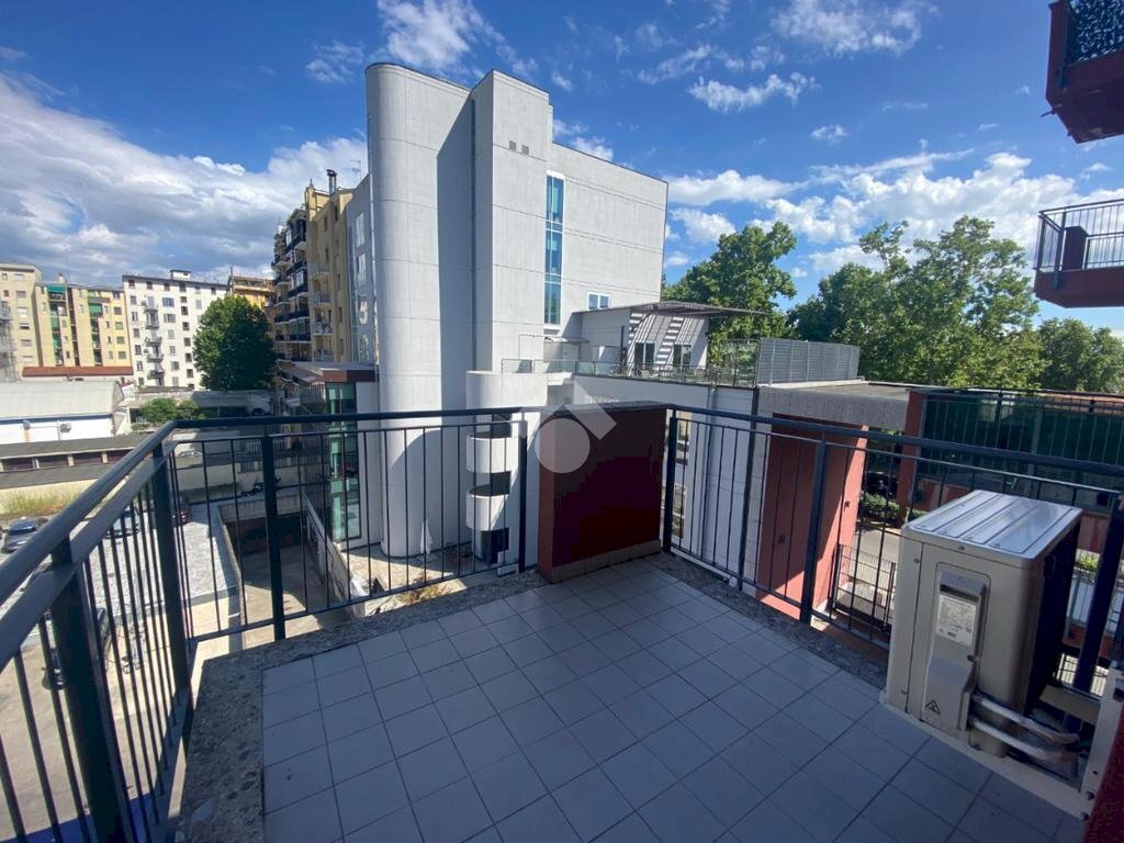 Bilocale Viale cassala, Milano - foto 1