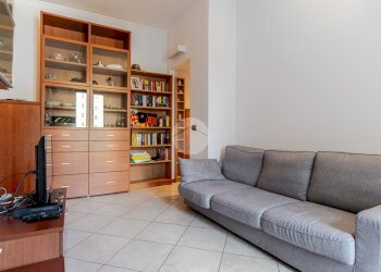 Two-room apartment Via Padulli, Milano (neighborhood Bande Nere) - photo 3