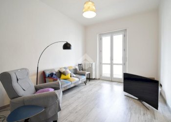 Three-room apartment Via Caterina Segurana, Torino (neighborhood Borgo Po) - photo 3
