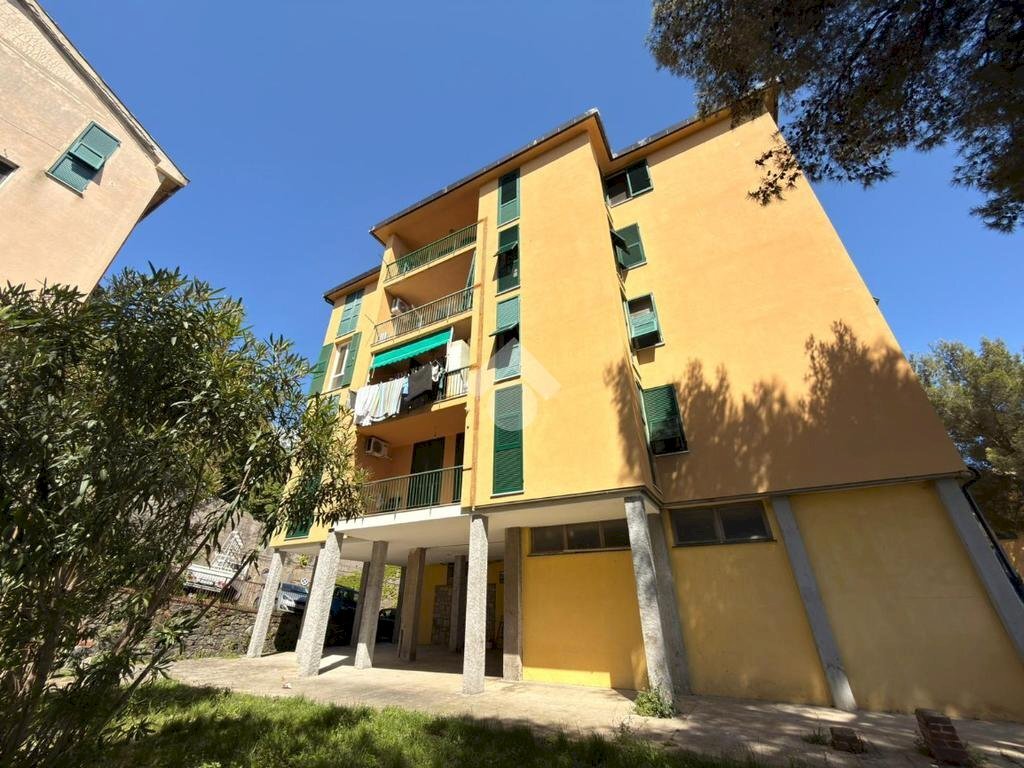 Four-room apartment Via Cravasco, Genova (neighborhood Voltri) - photo 1