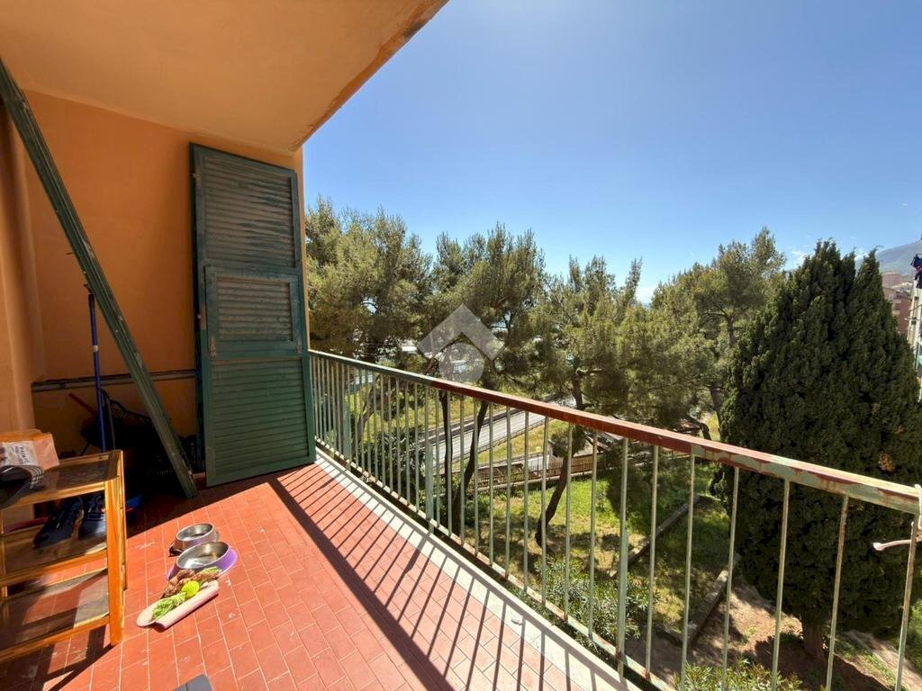 Four-room apartment Via Cravasco, Genova (neighborhood Voltri) - photo 3