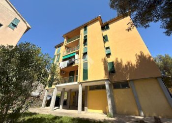 Four-room apartment Via Cravasco, Genova (neighborhood Voltri) - photo 1