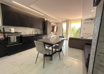 Four-room apartment Via Cravasco, Genova (neighborhood Voltri) - photo 8