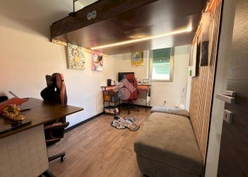 Four-room apartment Via Cravasco, Genova (neighborhood Voltri) - photo 16