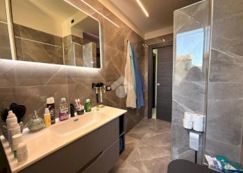 Four-room apartment Via Cravasco, Genova (neighborhood Voltri) - photo 21
