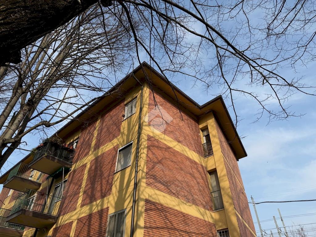 Trilocale Appartamento Via Amalia Bettini, Bologna (zona San Donato) - foto 1