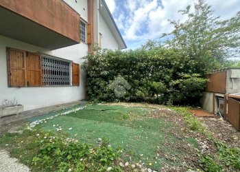Three-room apartment Viale Pablo Picasso, Ravenna (neighborhood Lido Adriano) - photo 3