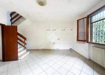 Three-room apartment Viale Pablo Picasso, Ravenna (neighborhood Lido Adriano) - photo 5