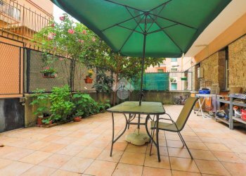 Four-room apartment Via Tortona, Genova (neighborhood Marassi) - photo 1