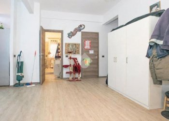 Four-room apartment Via Tortona, Genova (neighborhood Marassi) - photo 4