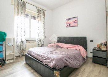 Four-room apartment Via Tortona, Genova (neighborhood Marassi) - photo 19