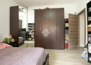 Four-room apartment Via Tortona, Genova (neighborhood Marassi) - photo 21