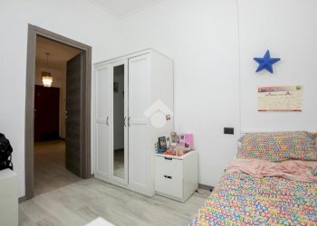 Four-room apartment Via Tortona, Genova (neighborhood Marassi) - photo 22