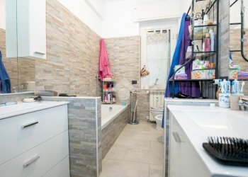 Four-room apartment Via Tortona, Genova (neighborhood Marassi) - photo 26
