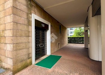 Four-room apartment Via Bruxelles, San Donato Milanese - photo 44