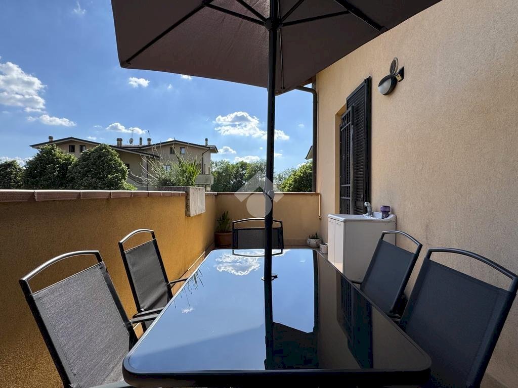 Three-room apartment Via Sandro Pertini, Cambiago - photo 2