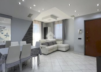 Three-room apartment Via Sandro Pertini, Cambiago - photo 6