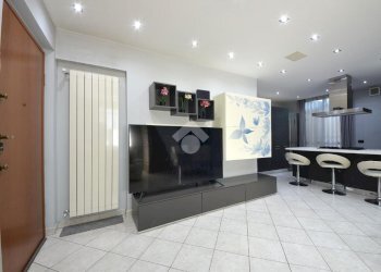 Three-room apartment Via Sandro Pertini, Cambiago - photo 12