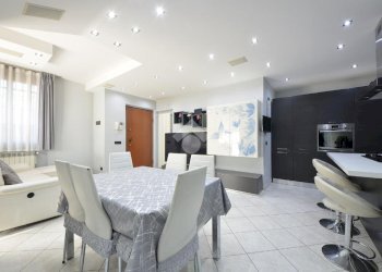 Three-room apartment Via Sandro Pertini, Cambiago - photo 13