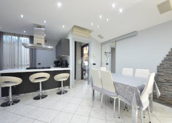 Three-room apartment Via Sandro Pertini, Cambiago - photo 15
