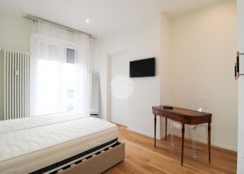 Two-room apartment Viale G. Matteotti, Cusano Milanino - photo 20