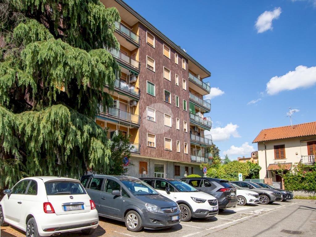Two-room apartment Via Monte Sabotino, Bollate - photo 1