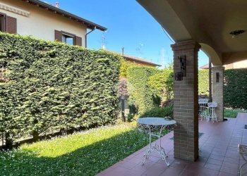 Villa Via zara, Misinto - foto 4