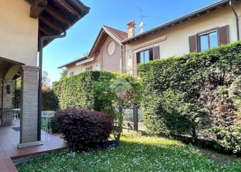 Villa Via zara, Misinto - foto 7