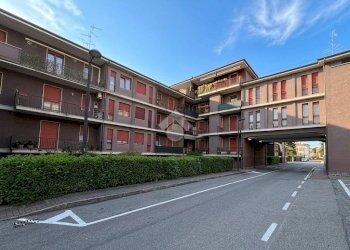 Three-room apartment Via XI Febbraio, Trezzo sull'Adda - photo 1
