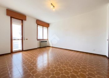 Three-room apartment Via XI Febbraio, Trezzo sull'Adda - photo 4