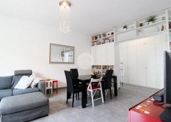 Three-room apartment Via Antonio Gramsci, Cormano - photo 5