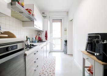 Three-room apartment Via Antonio Gramsci, Cormano - photo 9
