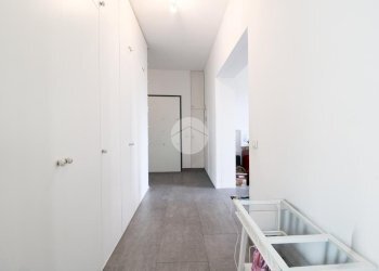 Three-room apartment Via Antonio Gramsci, Cormano - photo 12
