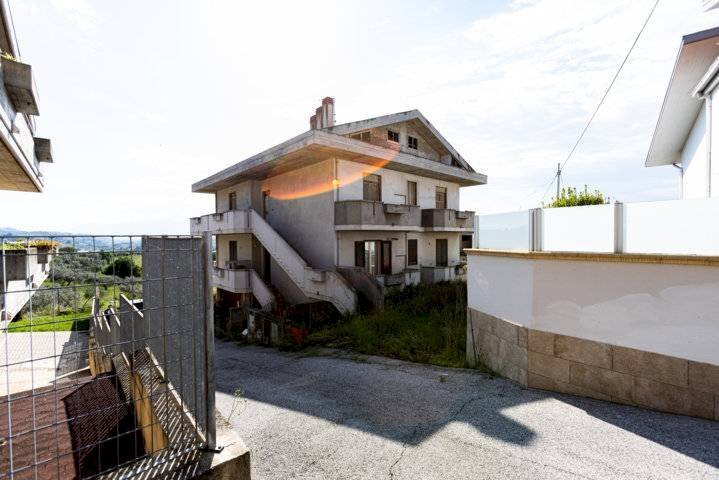 Foto 2 - Independent house Via Magazzeno
 
11, Cappelle sul Tavo - photo 2