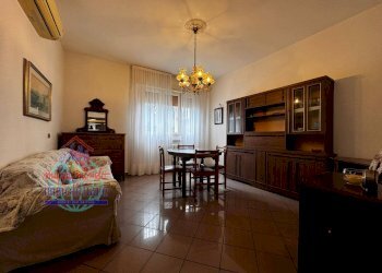 Foto 4 - Four-room apartment VIA XXV APRILE 1945
 
3, Galliera - photo 4