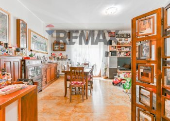 Sala da pranzo - Quadrilocale Via Milano
 
81, Cologno Monzese - foto 3