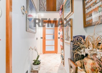 Hall / corridoio - Quadrilocale Via Milano
 
81, Cologno Monzese - foto 31