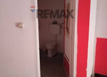 Hall / corridoio - Commercial Premises Via Giovene
 
34, Bari - photo 11