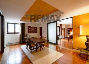 Sala da pranzo - Semi-detached house Via Madonna di Loreto
 
12, Valenzano - photo 27