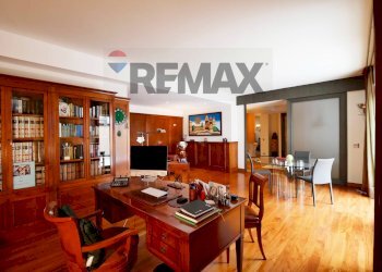 Ufficio - Semi-detached house Via Madonna di Loreto
 
12, Valenzano - photo 29