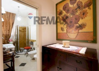 Bagno - Semi-detached house Via Madonna di Loreto
 
12, Valenzano - photo 30