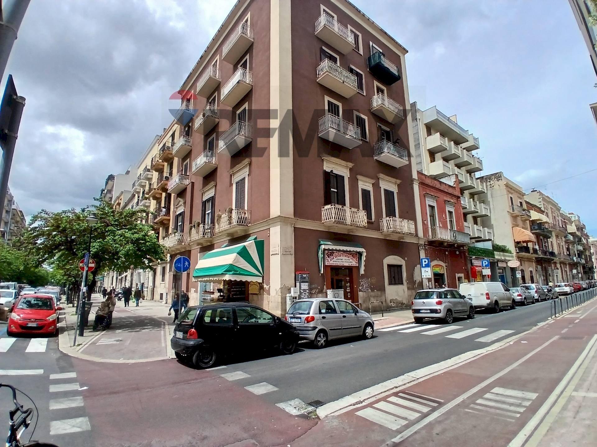 Edificio all\'aperto - Two-room apartment Via Trevisani
 
77, Bari - photo 1