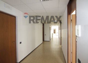 Hall / corridoio - Ufficio via Cavour
 
31, Varese - foto 15