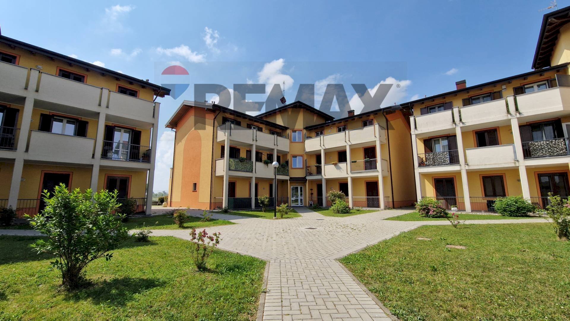 Edificio all\'aperto - Bilocale via Perlasca
 
2, Vellezzo Bellini - foto 1