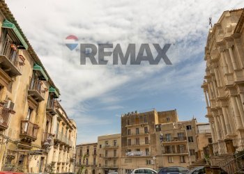Edificio all\'aperto - Hotel Piazza S. Francesco D'Assisi
 
20, Caltagirone - photo 3