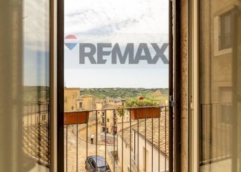 Balcone - Hotel Piazza S. Francesco D'Assisi
 
20, Caltagirone - photo 24