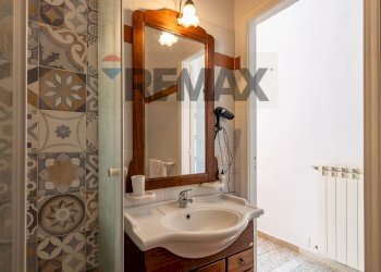 Bagno - Hotel Piazza S. Francesco D'Assisi
 
20, Caltagirone - photo 31