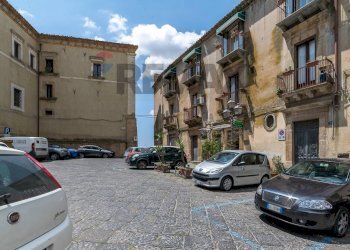 Edificio all\'aperto - Hotel Piazza S. Francesco D'Assisi
20, Caltagirone - photo 47