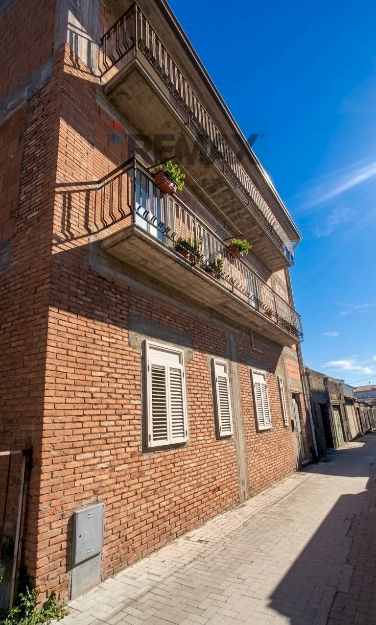 Edificio all\'aperto - Villa Via Vanella Mojo
 
20, Moio Alcantara - foto 1